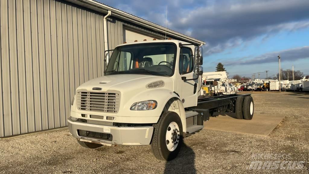 Freightliner M2 Autocabinati