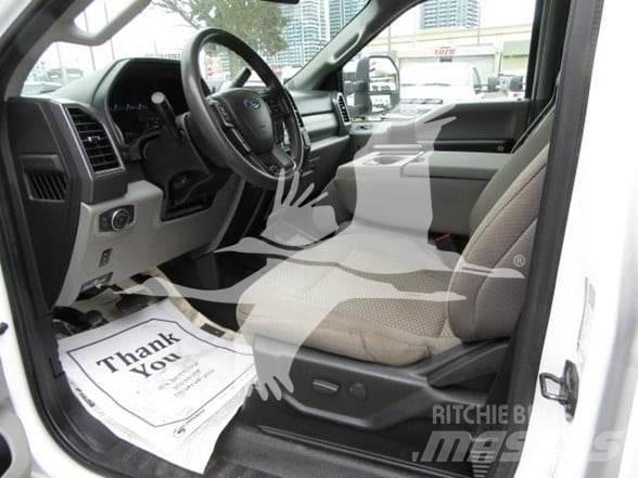 Ford F550 Camion con sponde ribaltabili