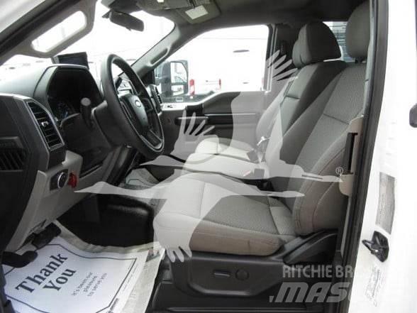 Ford F550 Camion con sponde ribaltabili