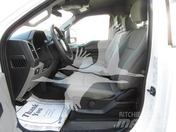 Ford F550 Camion con sponde ribaltabili