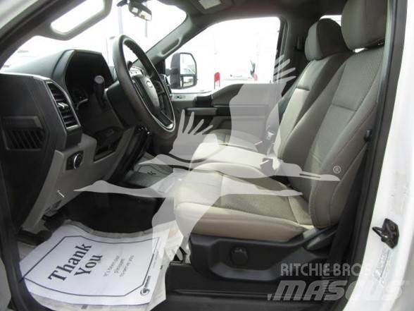 Ford F550 Camion con sponde ribaltabili