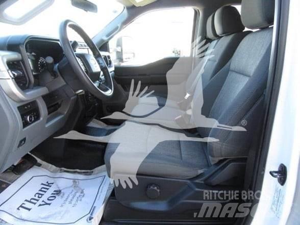Ford F550 Camion con sponde ribaltabili
