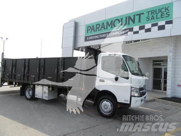 Hino 195 Camion con sponde ribaltabili