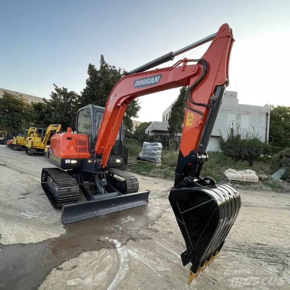 Doosan DX 60 Miniescavatori