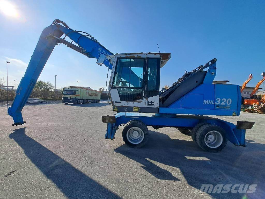 Fuchs MHL 320 D Movimentazione rifiuti