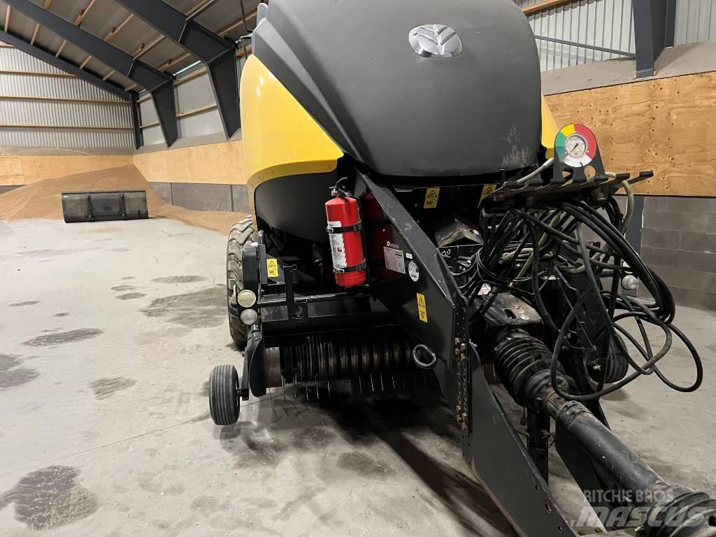 New Holland BB 890 Presse quadre