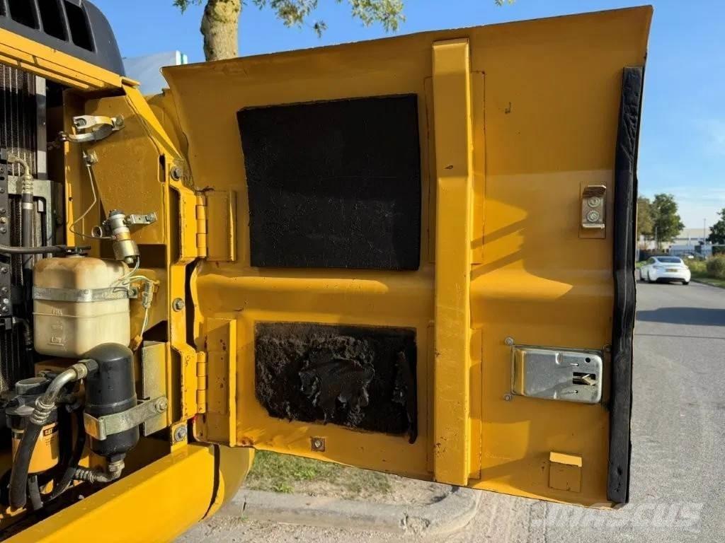 CAT 320BLN Terne