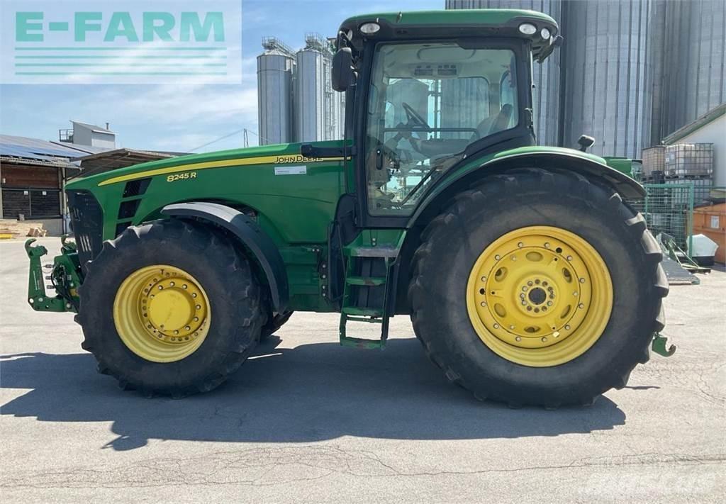 John Deere 8245R Trattori