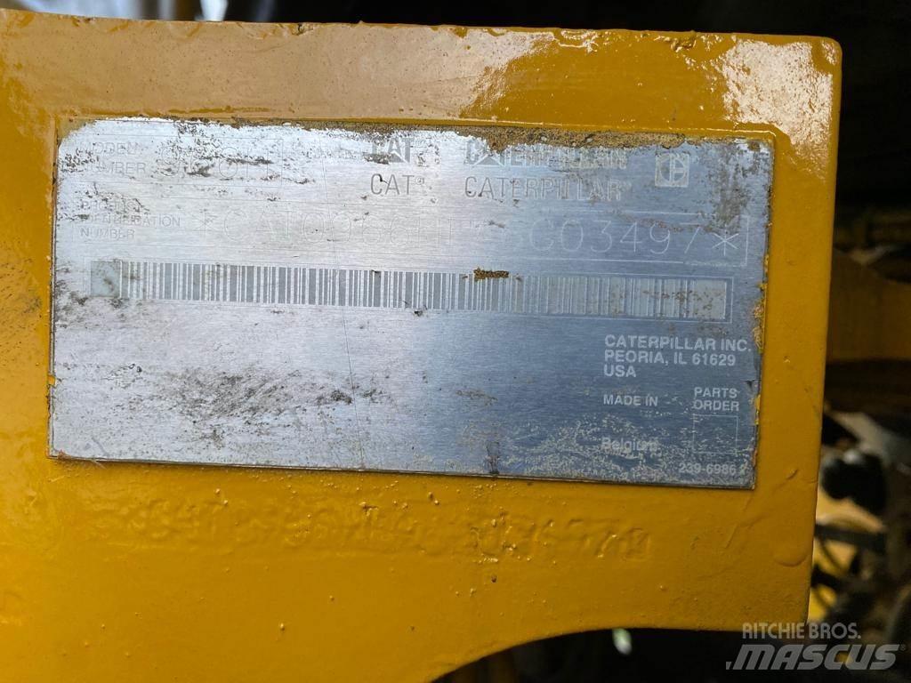 CAT 966H Pale gommate