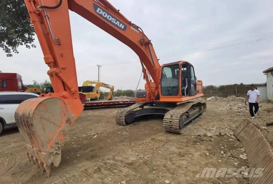 Doosan DX300LC Escavatori cingolati