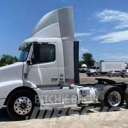 Volvo VNL 64T200 Motrici e Trattori Stradali