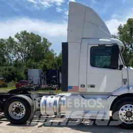 Volvo VNL 64T200 Motrici e Trattori Stradali
