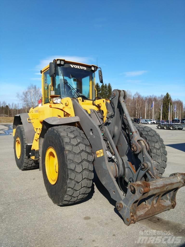 Volvo L 120 E Pale gommate
