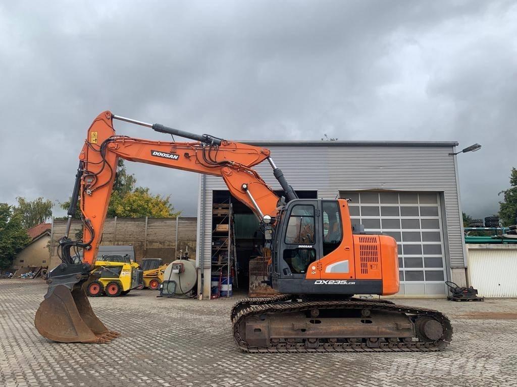 Doosan DX 235 LCR-5 Escavatori cingolati