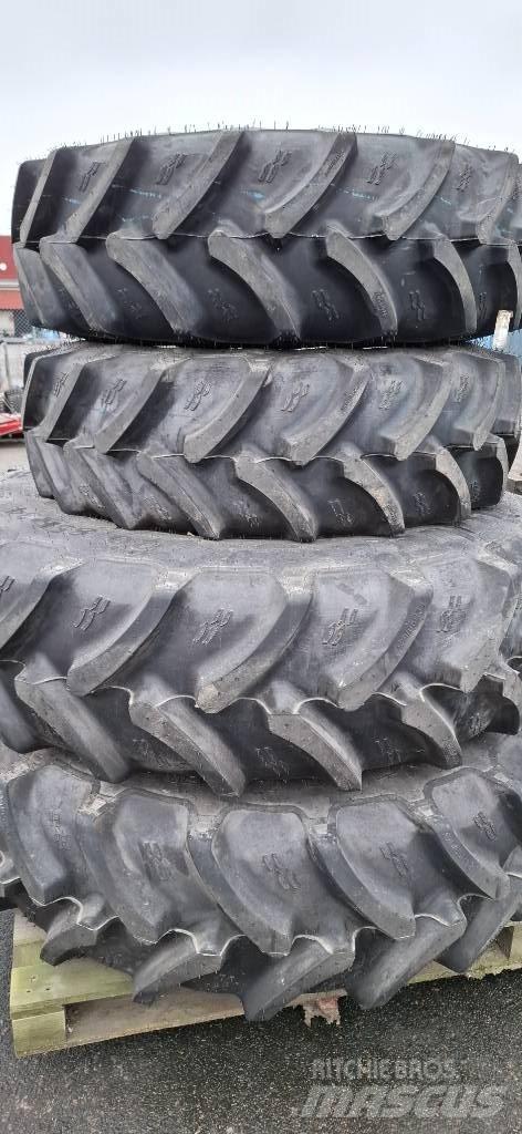 New Holland T5.110 Pneumatici, ruote e cerchioni