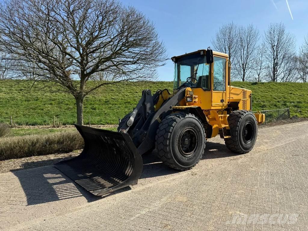 Volvo L70D Pale gommate