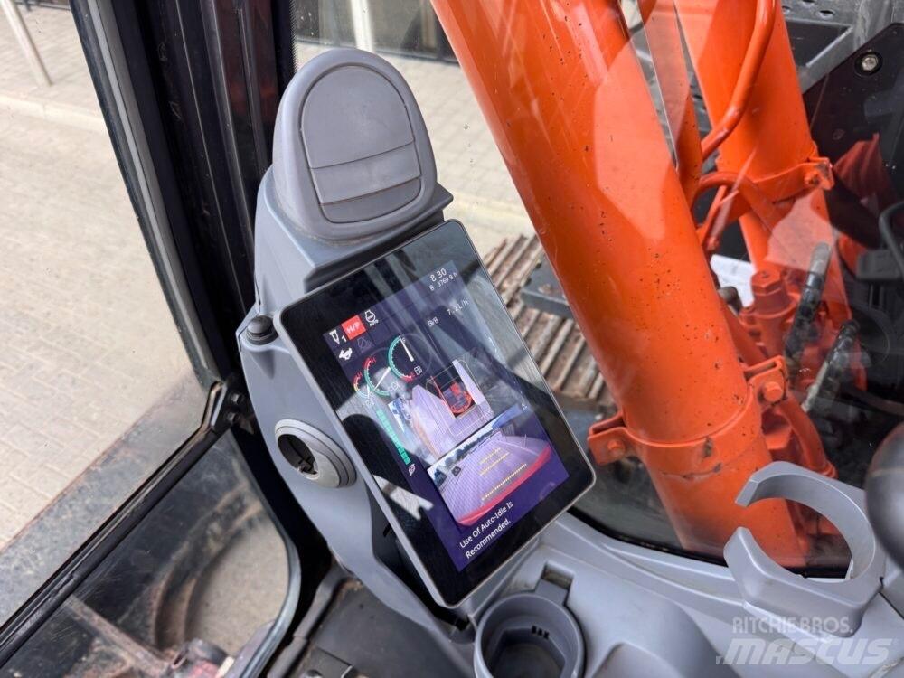 Hitachi ZX135USBL-7 Escavatori cingolati