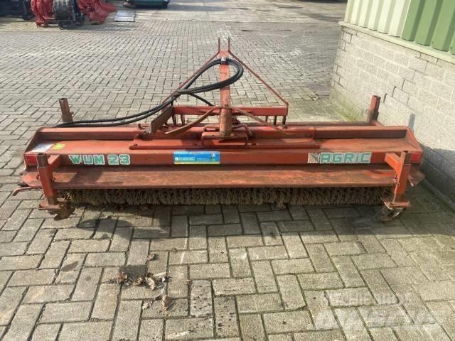 Agric W U M -2-3 Spazzatrici