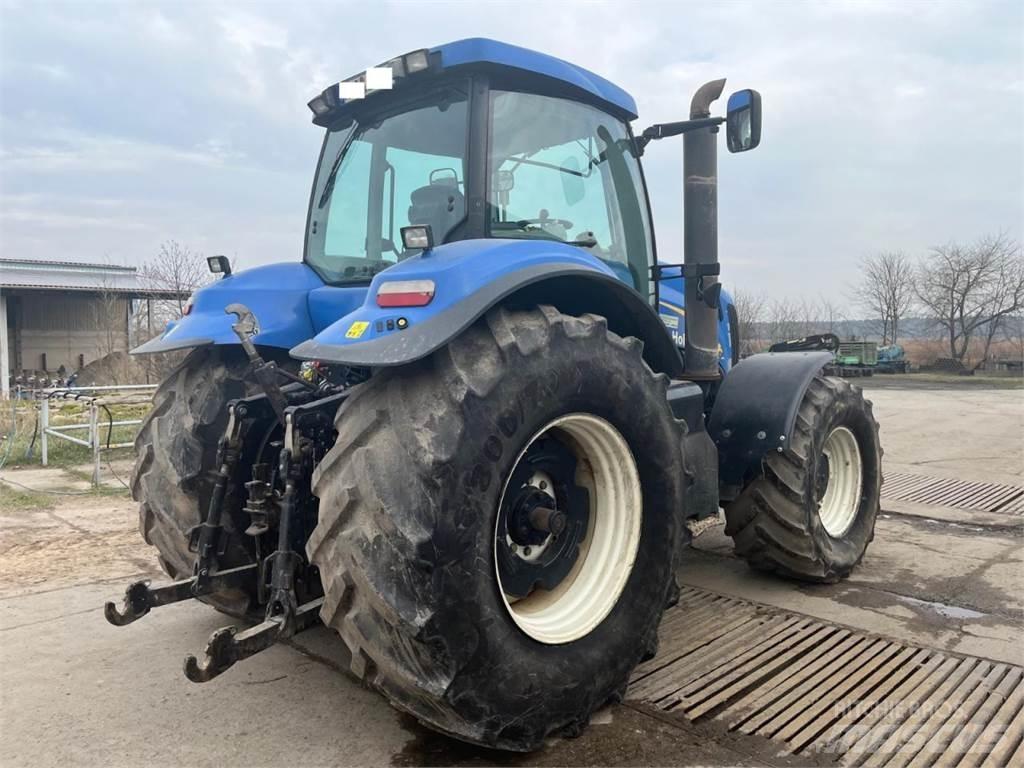 New Holland T8040 Trattori