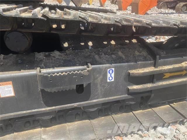 Sany SY215C Escavatori cingolati