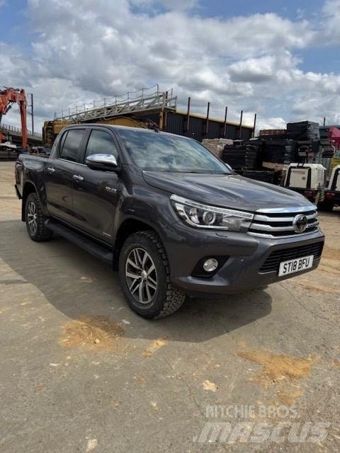 Toyota Hilux Pick up/Fiancata ribaltabile