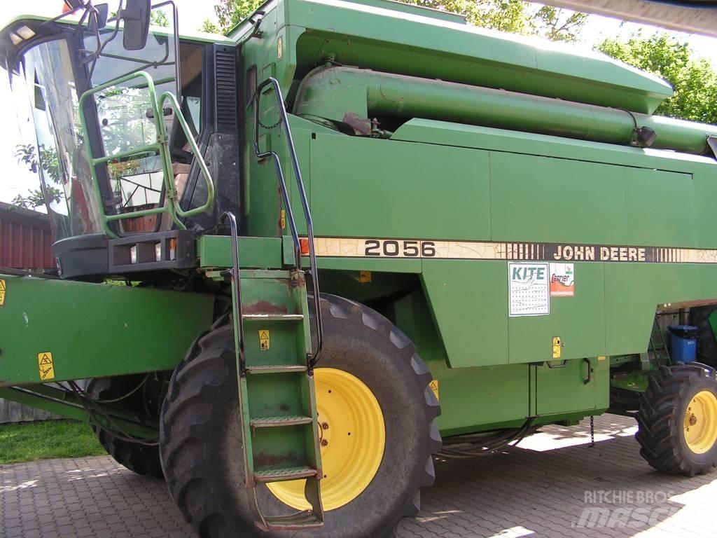 John Deere 2056 Mietitrebbiatrici