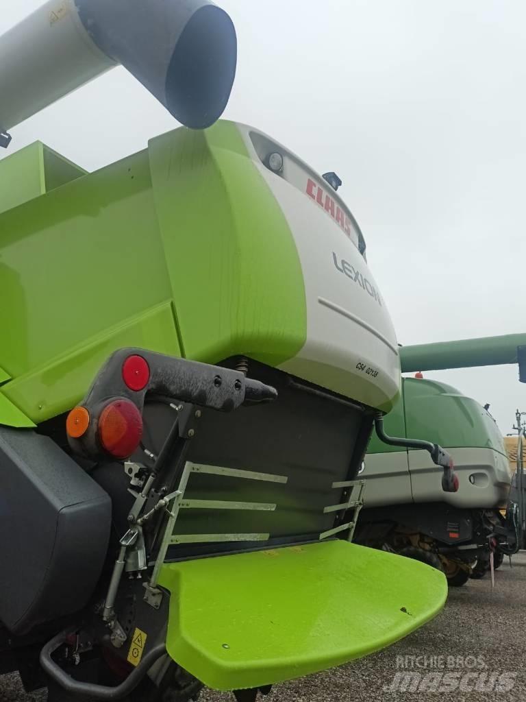 CLAAS Lexion 670 Mietitrebbiatrici