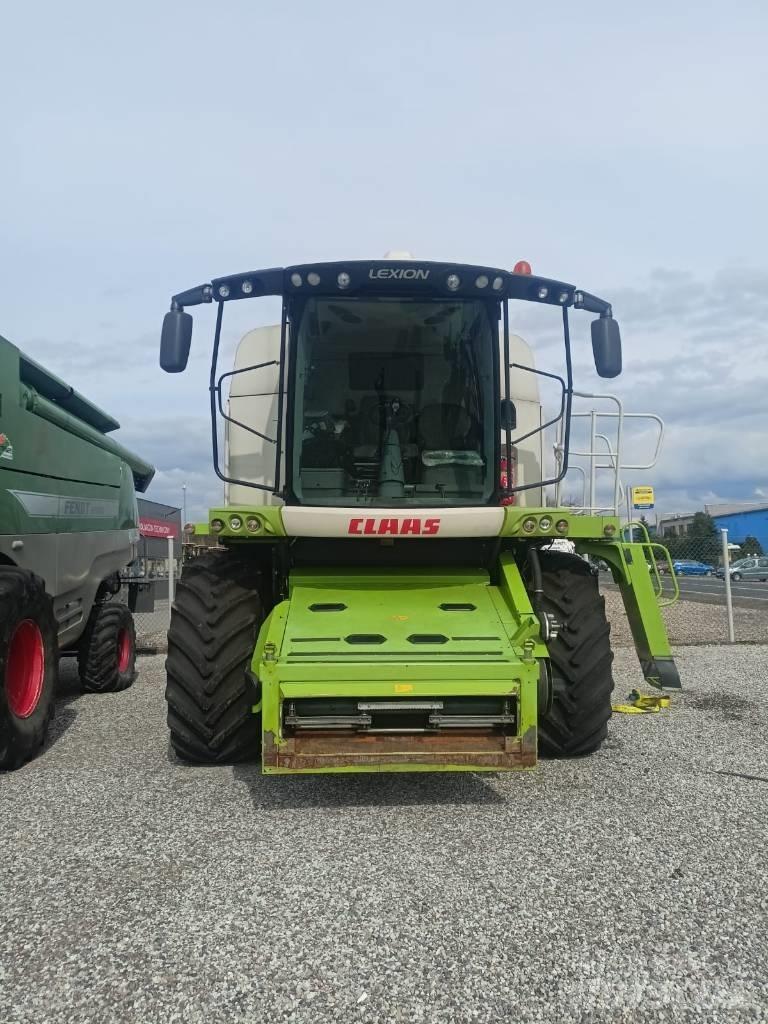 CLAAS Lexion 670 Mietitrebbiatrici