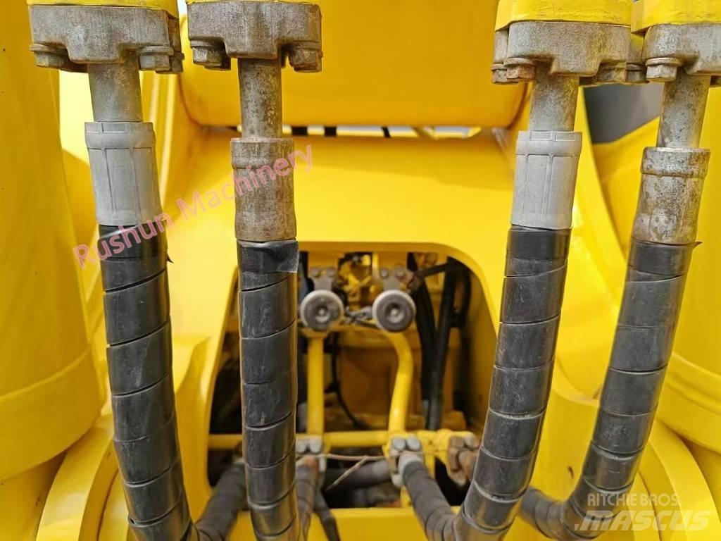Komatsu PC 220-8 Escavatori cingolati