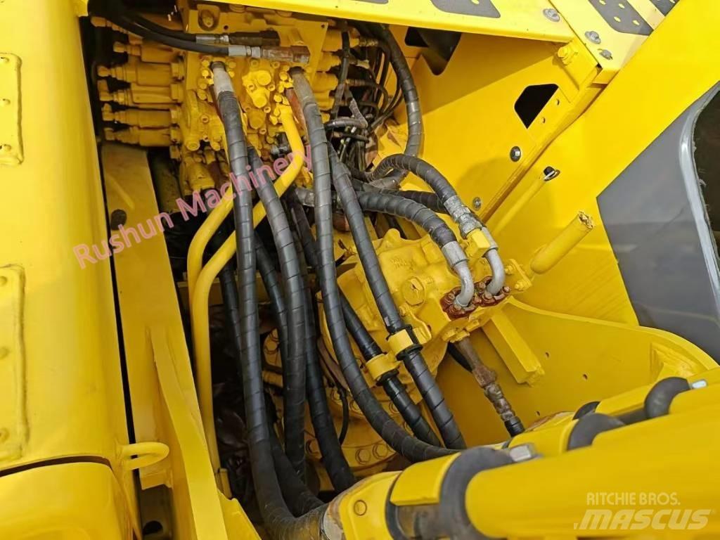 Komatsu PC 220-8 Escavatori cingolati