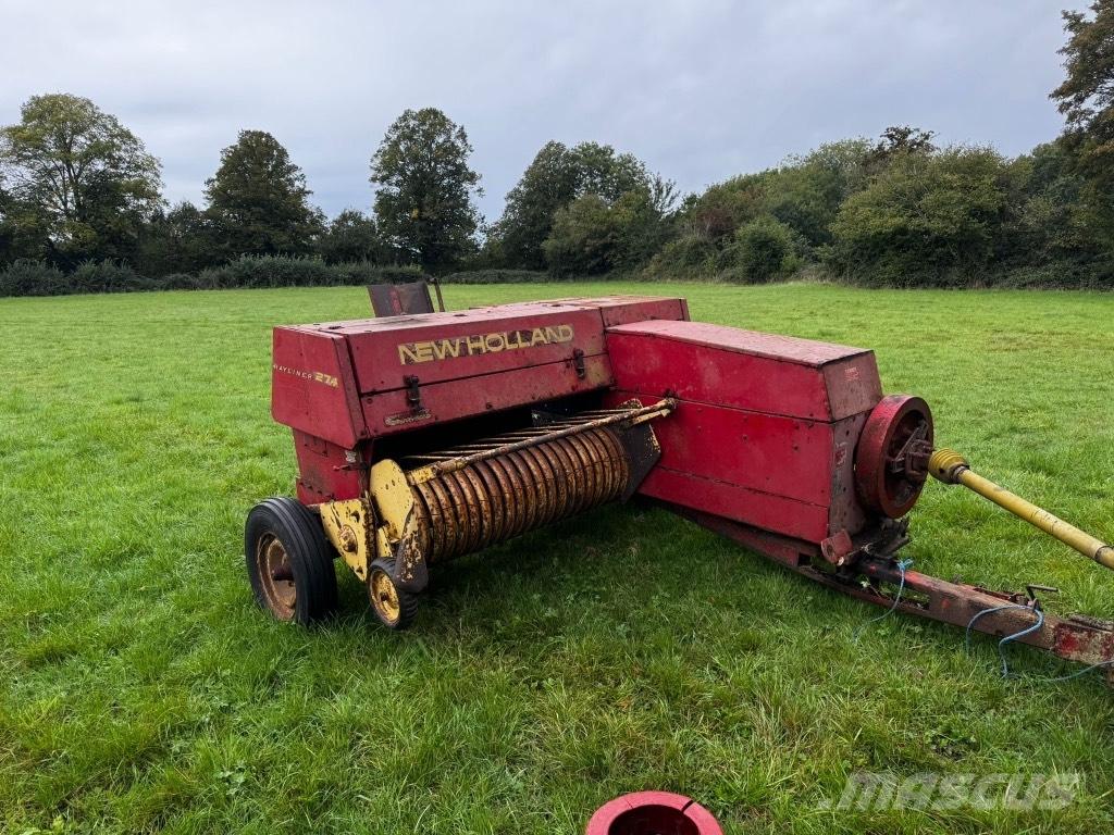 New Holland 274 Presse quadre
