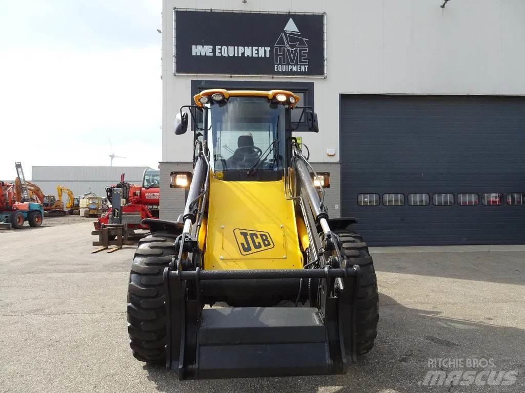 JCB 416 Pale gommate