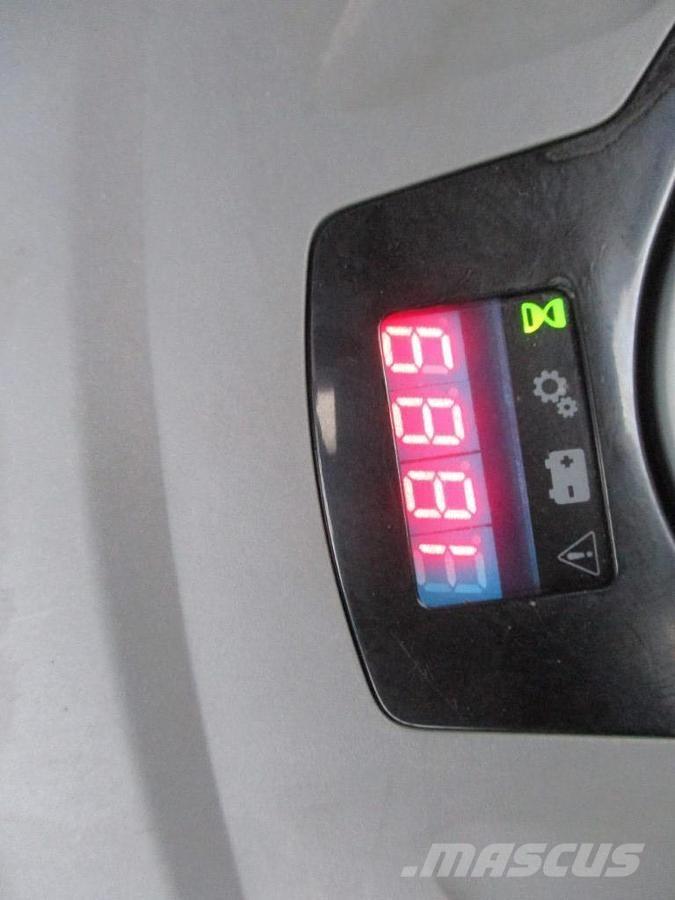 Toyota SPE120 Carrelli elevatori bassi a piattaforma