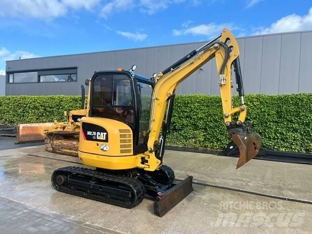 CAT 302.7 D CR Miniescavatori