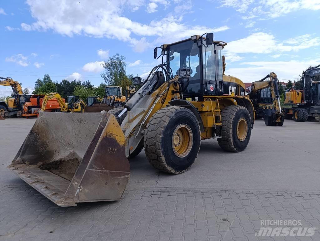 CAT 930 G Pale gommate