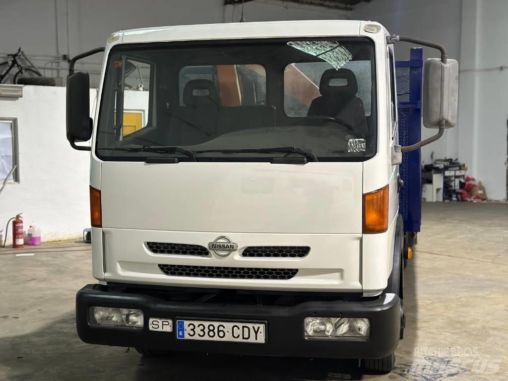 Nissan ATLEON 140 Camion con sponde ribaltabili
