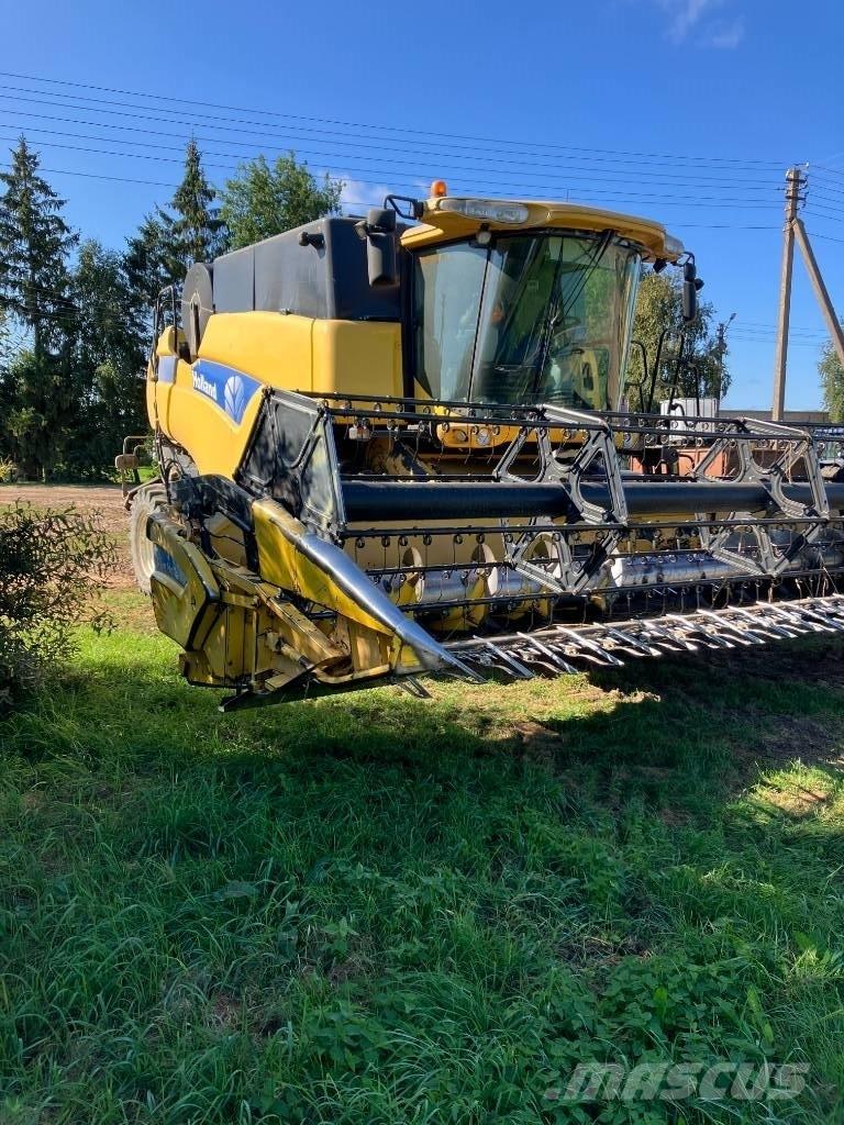 New Holland CX 8080 Mietitrebbiatrici