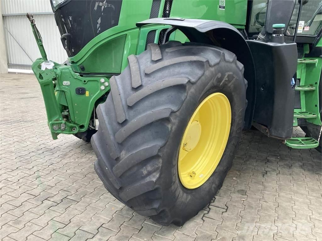 John Deere 6230R Trattori