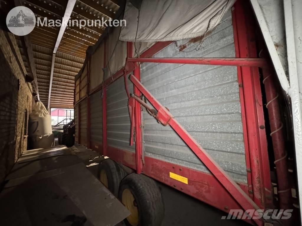 Taarup 1030 Rimorchi per insilato