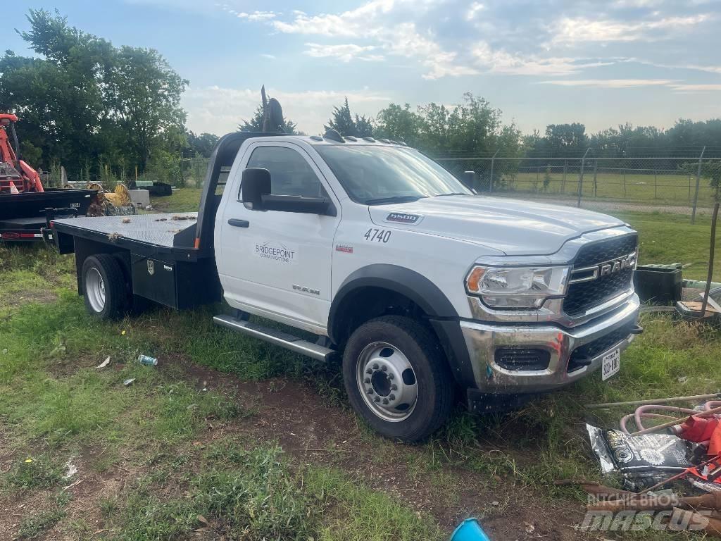 RAM 5500 Camion con sponde ribaltabili
