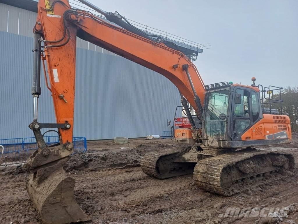 Doosan DX 225 LC-5 Escavatori cingolati