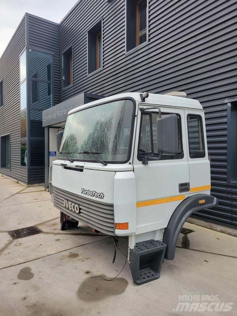 Iveco TURBOTECH Cabine e interni