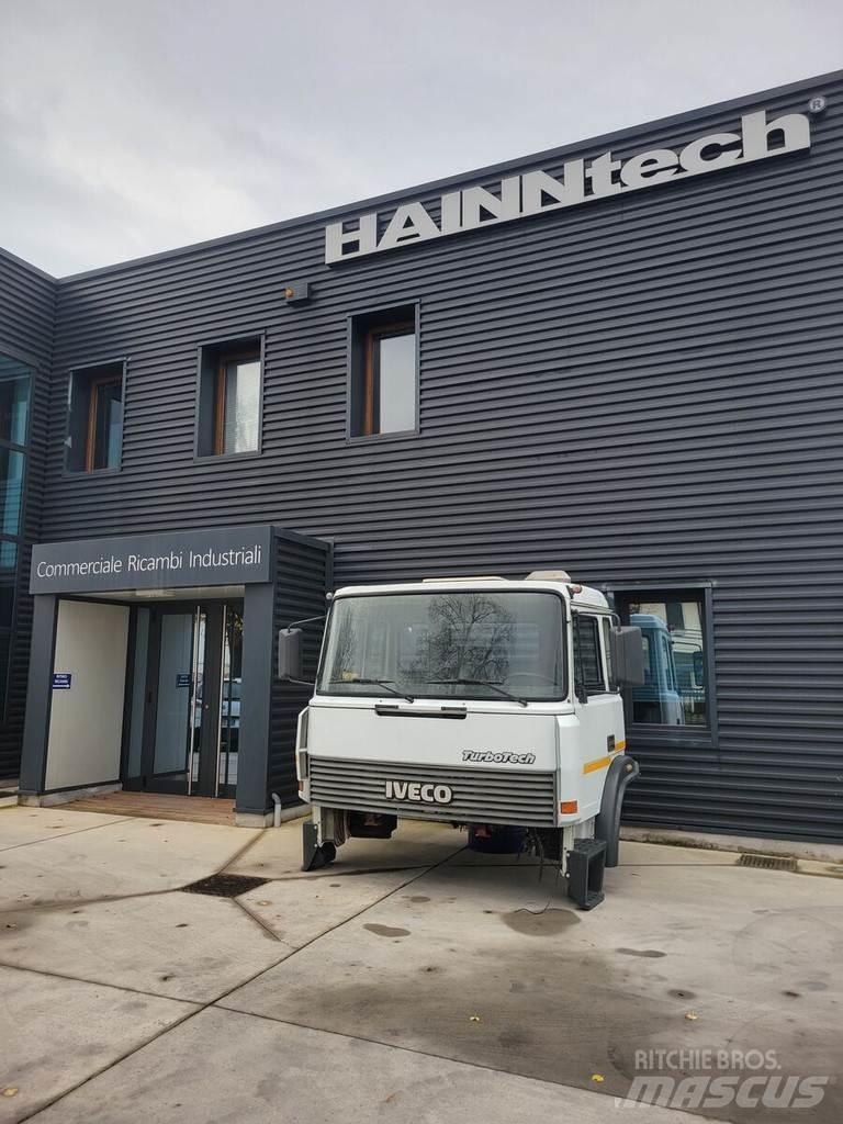 Iveco TURBOTECH Cabine e interni
