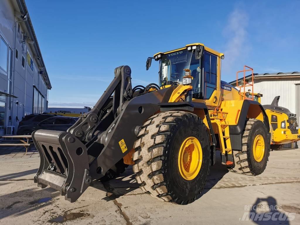 Volvo L220H Pale gommate