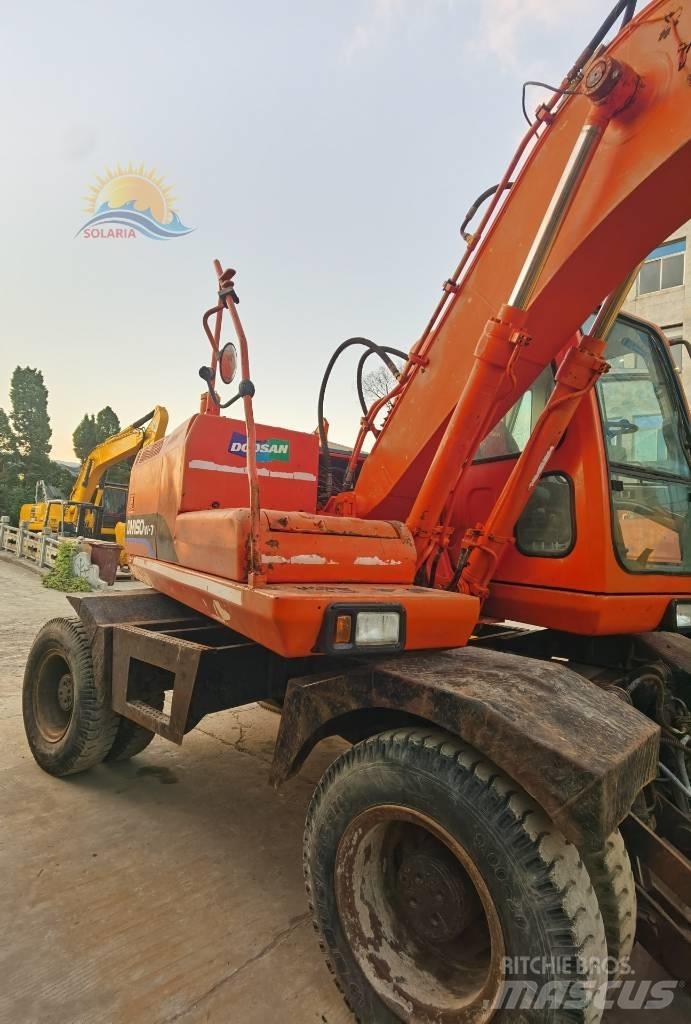 Doosan DH 150 W-7 Escavatori gommati