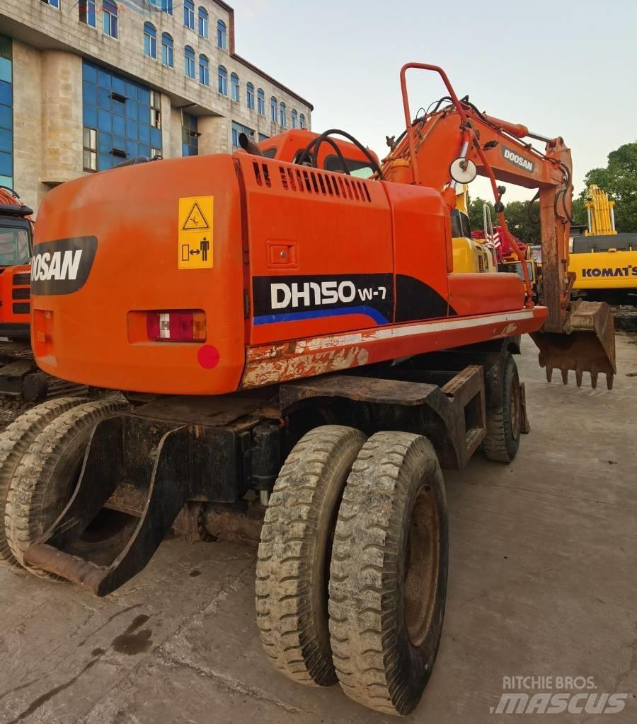 Doosan DH 150 W-7 Escavatori gommati