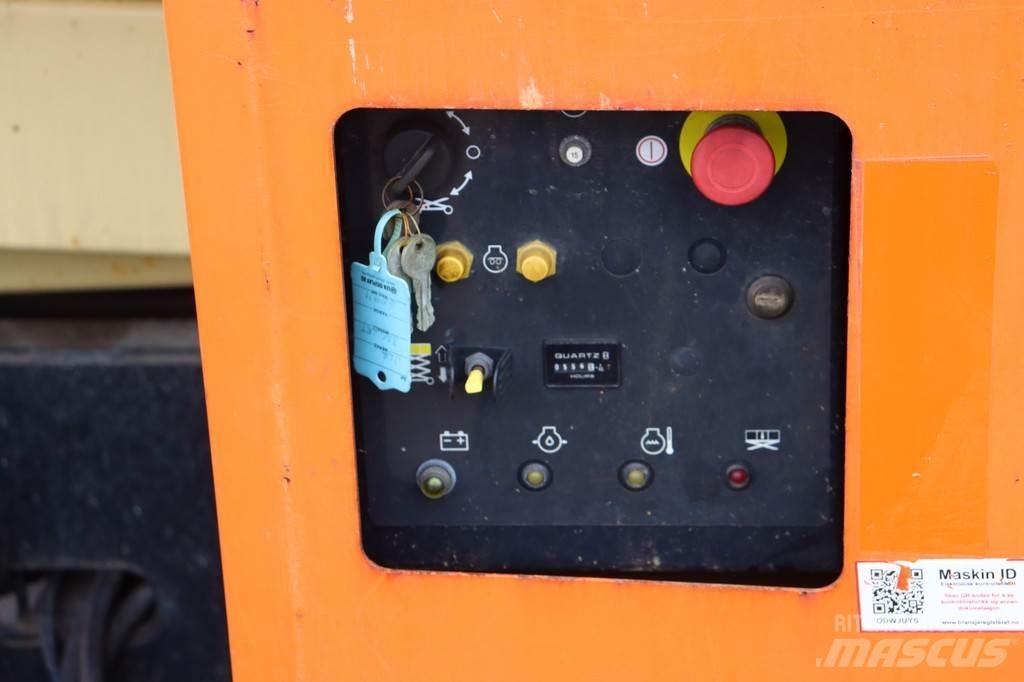 JLG 330LRT Piattaforme a pantografo