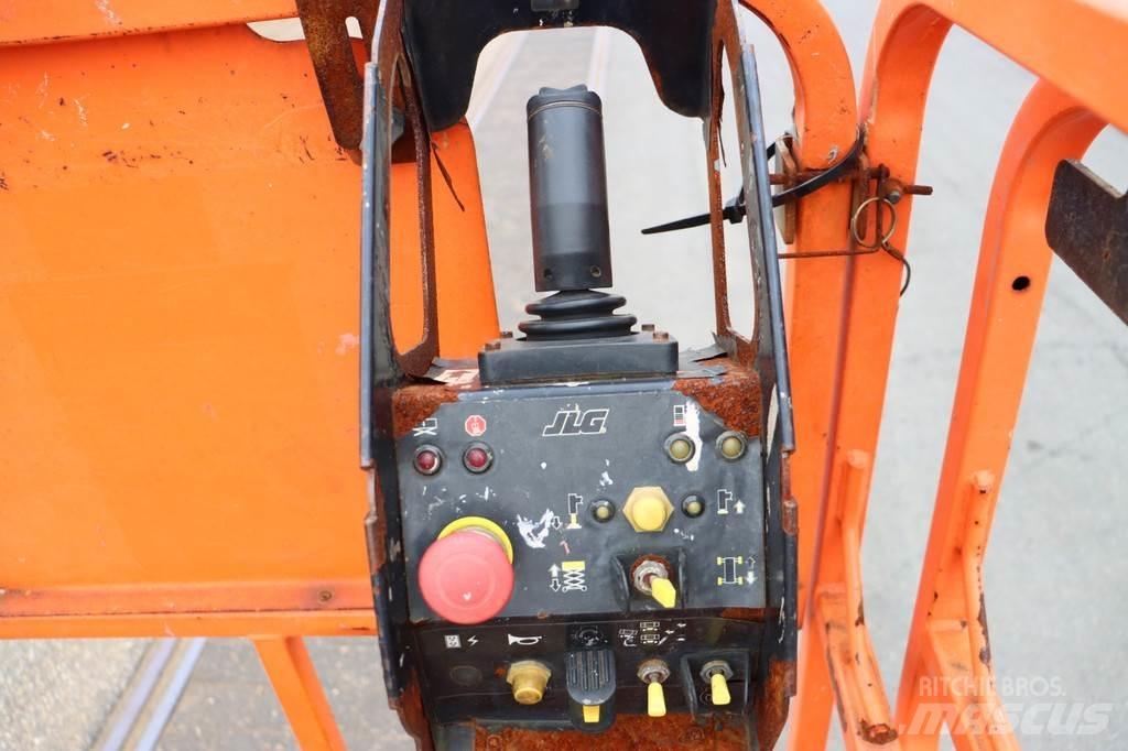 JLG 330LRT Piattaforme a pantografo
