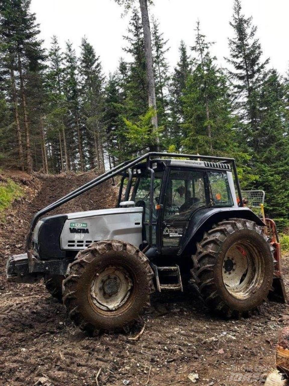 Valtra 6550 Altri mezzi forestali