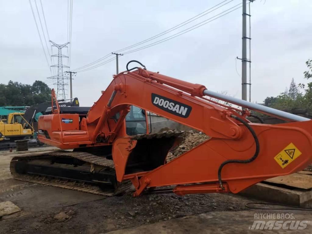 Doosan DH225LC-9 Escavatori cingolati